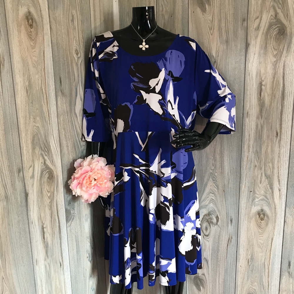 Size 18/20 Lane Bryant Blue Flower Dress